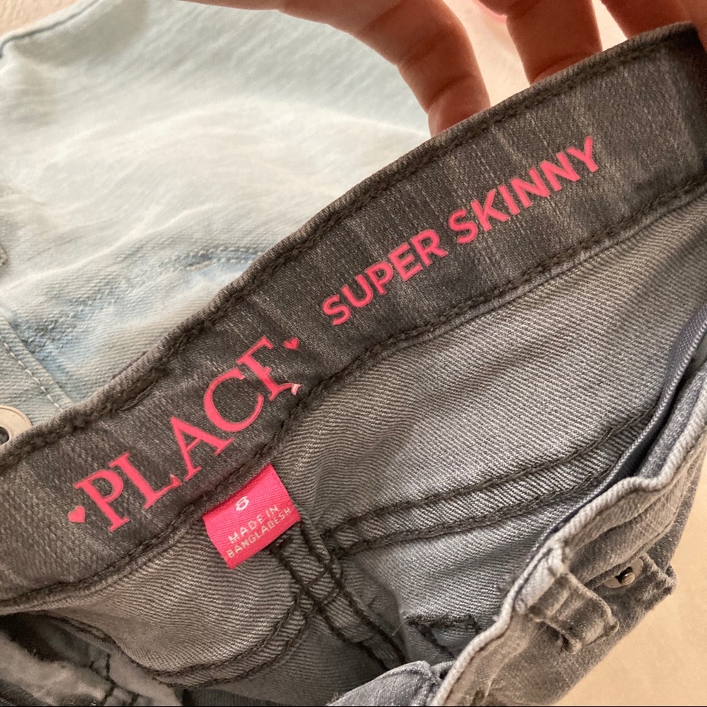 2 Skinny Jeans - Picture 3 of 5